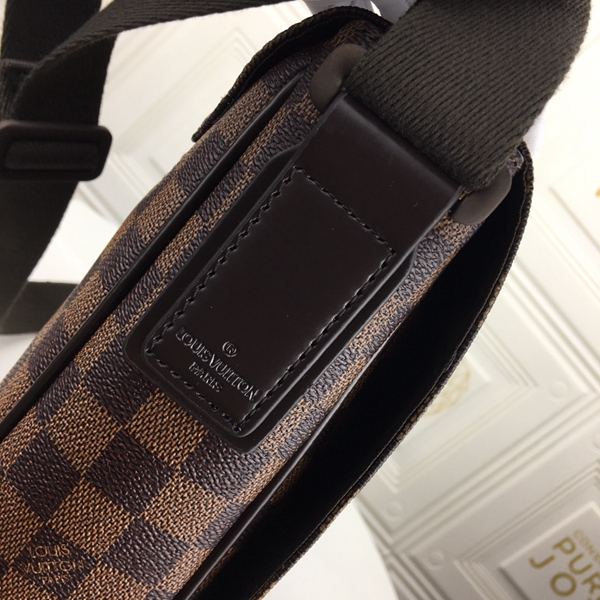 ルイヴィトンバッグ素材ディテール